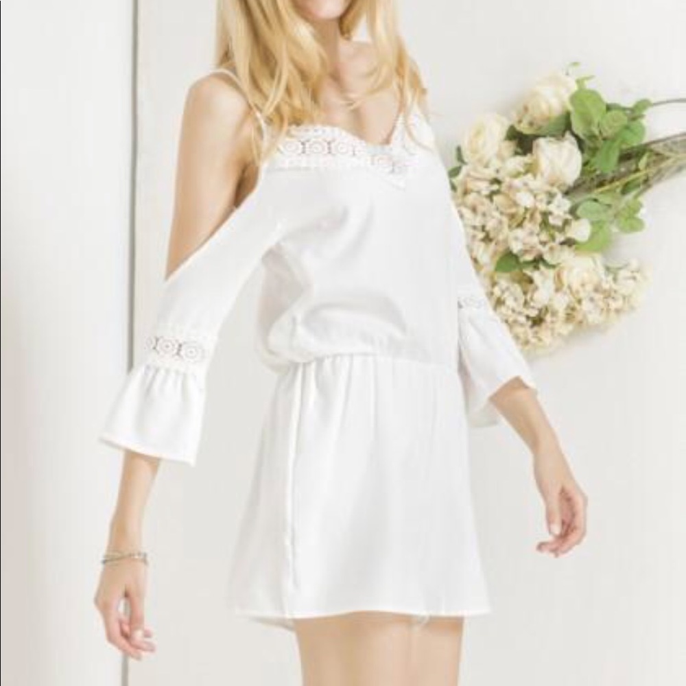 Boho White Off Shoulders Lace Bell Sleeves Romper - Picture 7 of 8